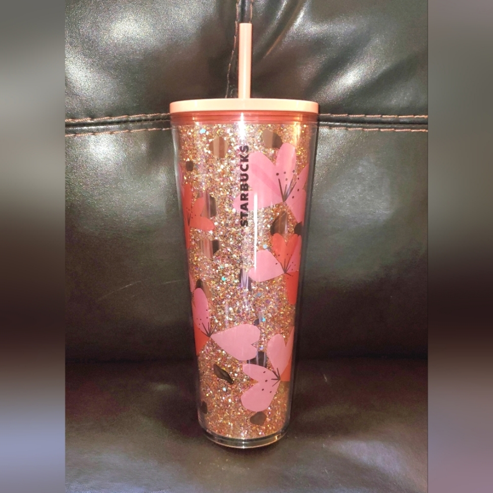 ❤️ Starbucks Valentine's Day 2020 glittery hearts cold cup ❤️